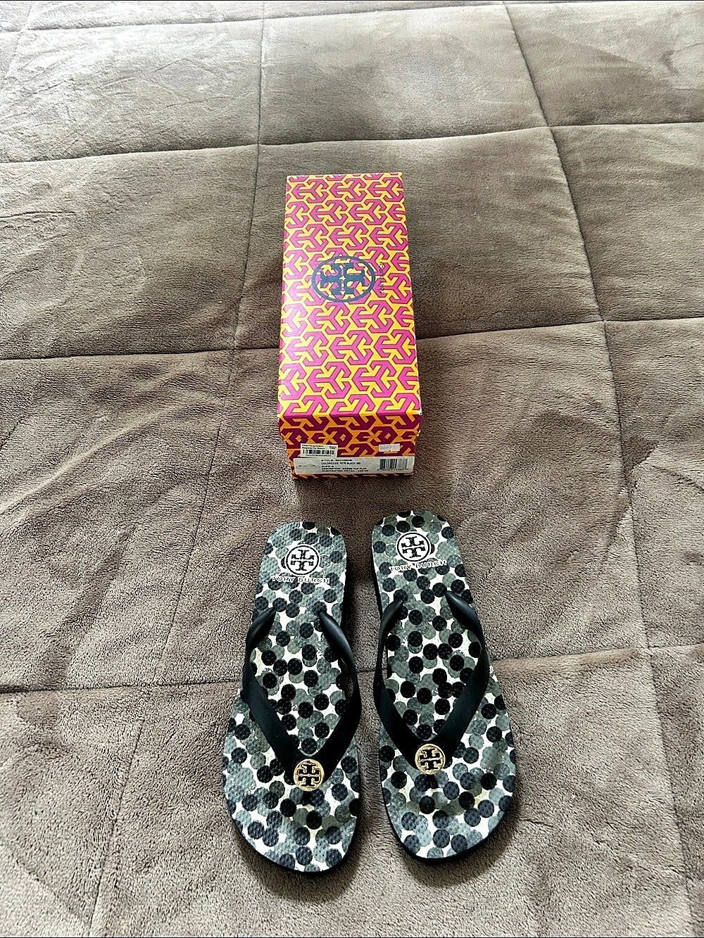 Tory Burch Geometric Sandals in Black & Silver Like New